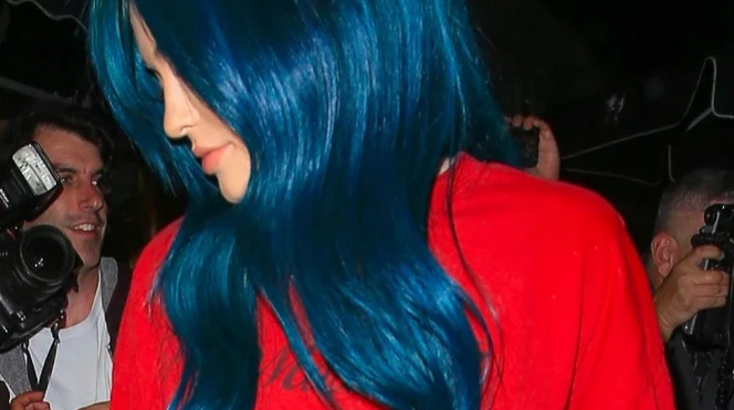  color Kylie Jenner pelo 20 