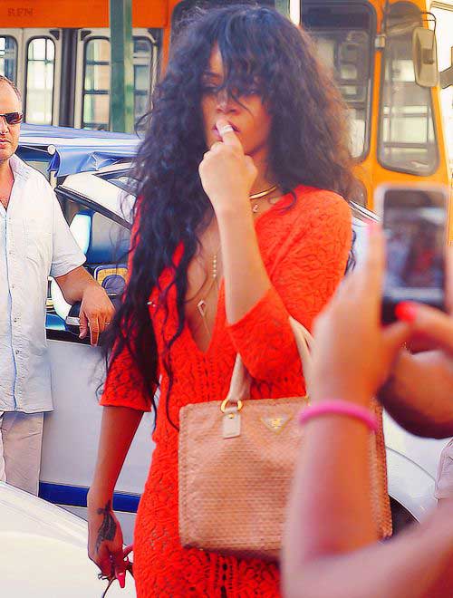 Rihanna Dark Long Hairstyle Imágenes 