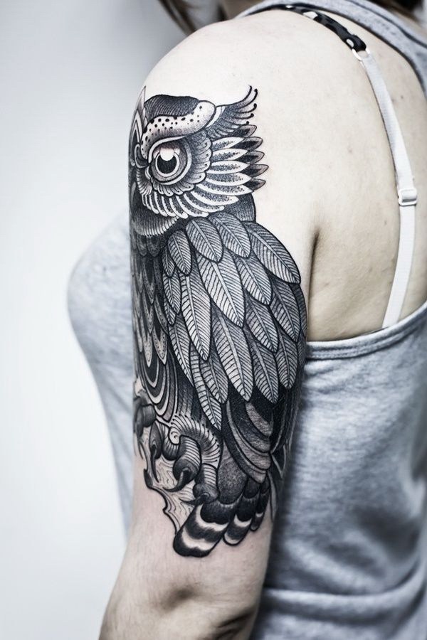 Black Owl Ink Tattoo.  Más a través de https://forcreativejuice.com/attractive-owl-tattoo-ideas/ 