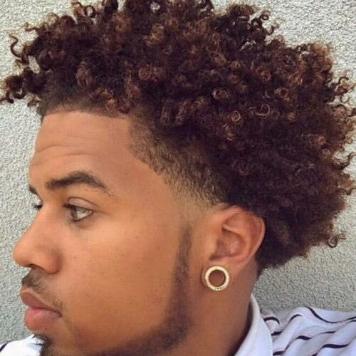 Peinados rizados afro-texturizados 