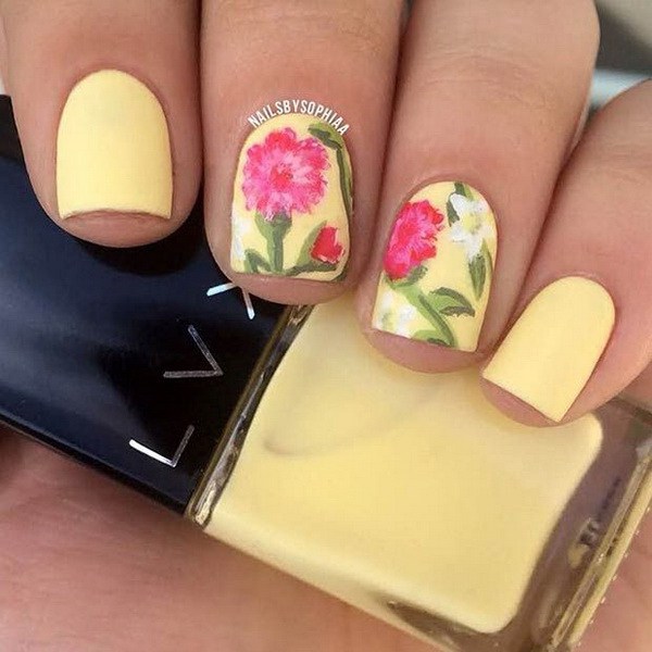 Matte Yellow Flower Nail Design. 