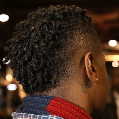 Mohawk trenzado para cabello afro-texturizado 