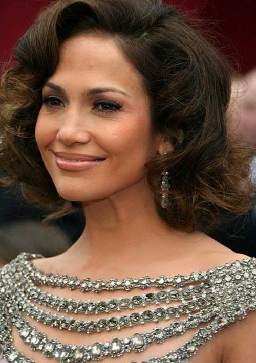 Jennifer Lopez Pelo rizado para mujeres mayores de 40 años 