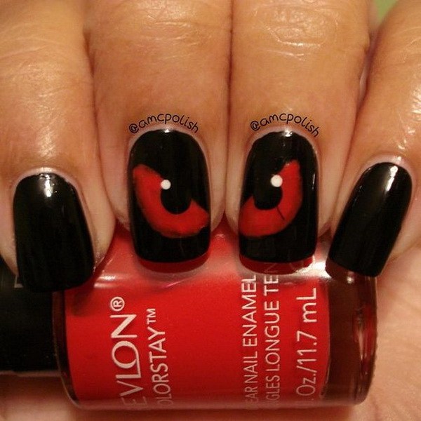 Spooky Eyes Halloween Nails.  Ideas de arte de uñas de Halloween. 