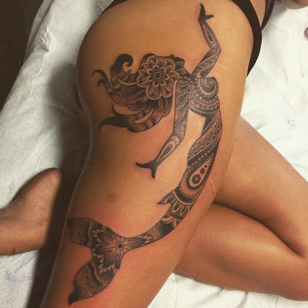 Magnífico sirena con dibujos tatuaje. 