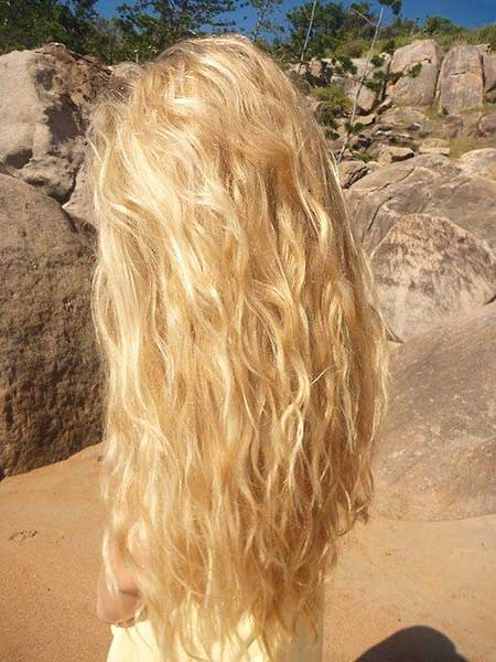 Aspectos destacados naturales Ondas con playas, rizos, ondas, pelo rizado, cabello largo 