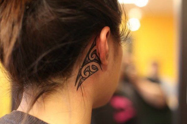 Tatuaje del oído tribal 3D para niñas. 