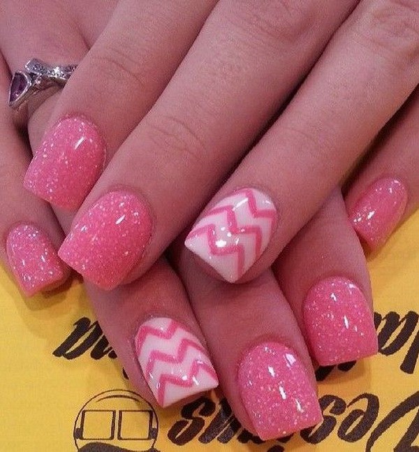 Sparkly Pink Chevron Nails. 