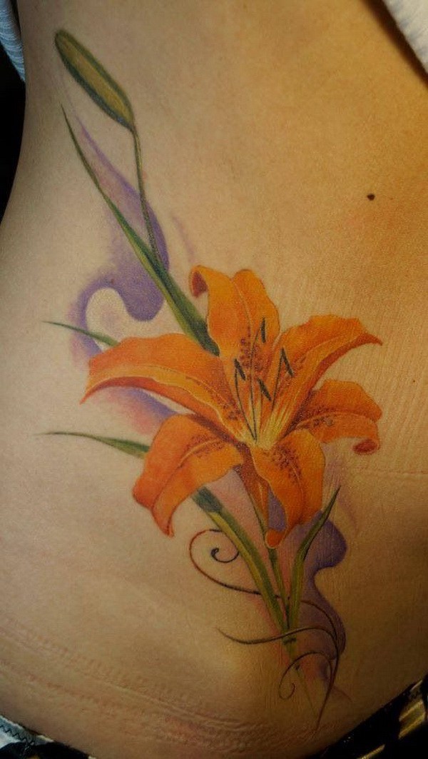 35 diseños bonitos del tatuaje de la flor del lirio » Largo Peinados