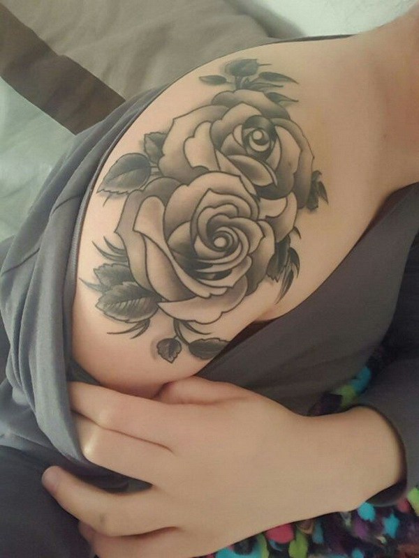 Rose Hombro Tatuaje. 