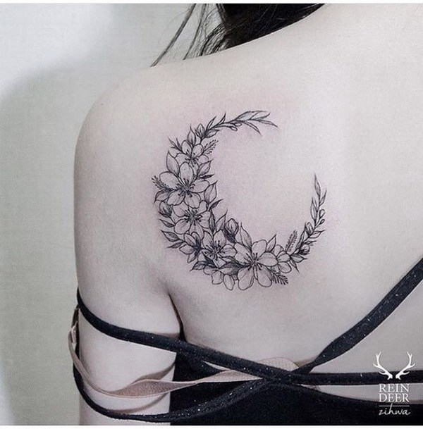 Lunar floral tatuaje de la luna en la parte posterior. 