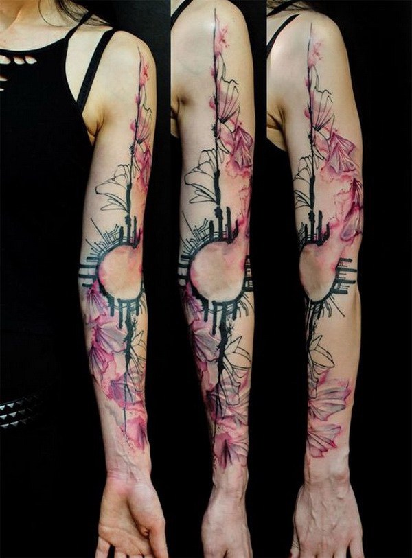 Tatuaje de manga acuarela.  www.  https://forcreativejuice.com/cool-sleeve-tattoo-designs/ 