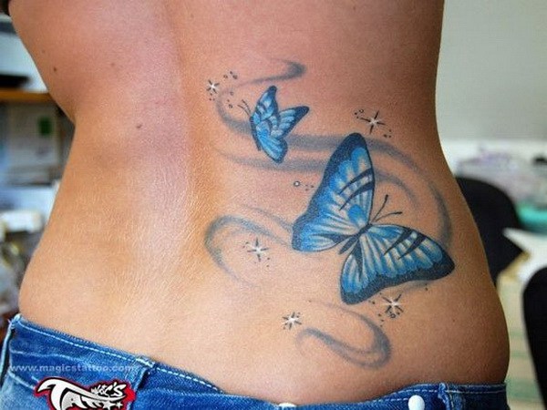 Tatuaje de mariposa espalda baja. 