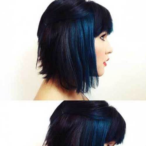 cabello corto azul oscuro con reflejos 