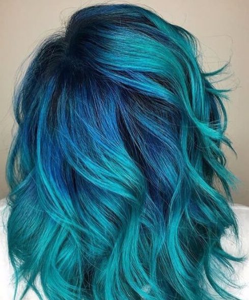 50 refrescantes ideas para el color del pelo verde azulado