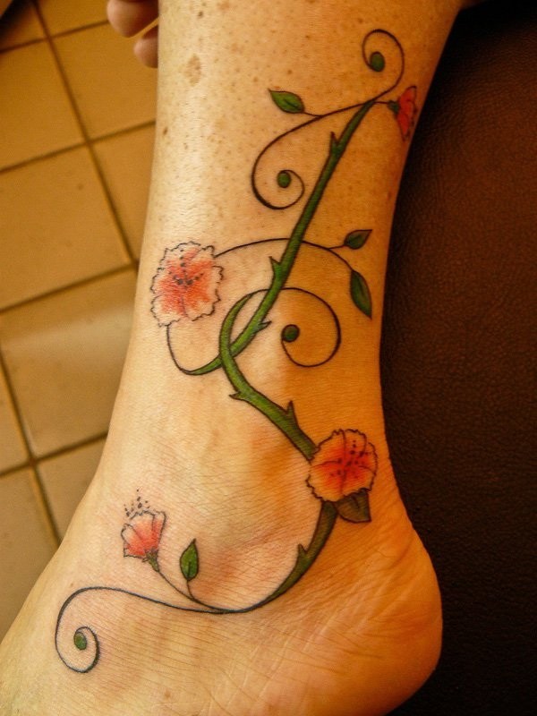 Tatuaje de tobillo de flor 
