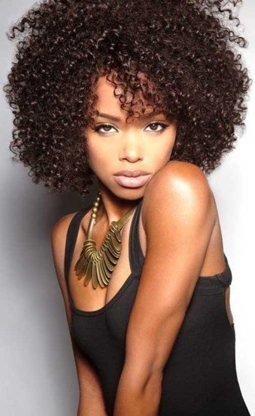 Peinados rizados de mujeres negras-13 