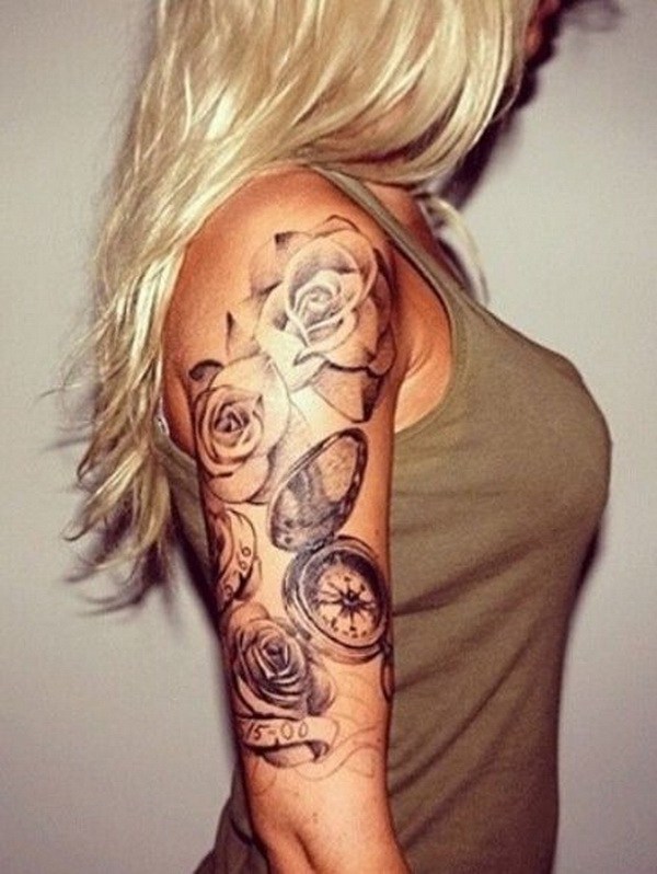Half Sleeve Rose y Compass Tattoo Design para niñas.  www.  https://forcreativejuice.com/cool-sleeve-tattoo-designs/ 