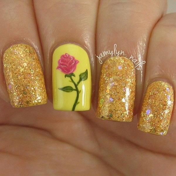 Gold Shimmer Nails con Rose. 