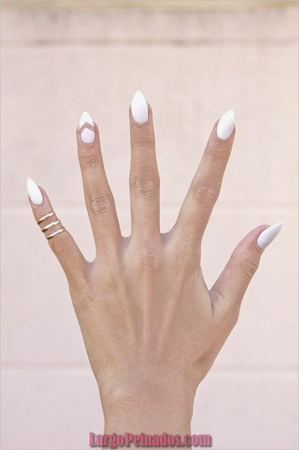 Diseños de uñas puntiagudas de almendra (4)