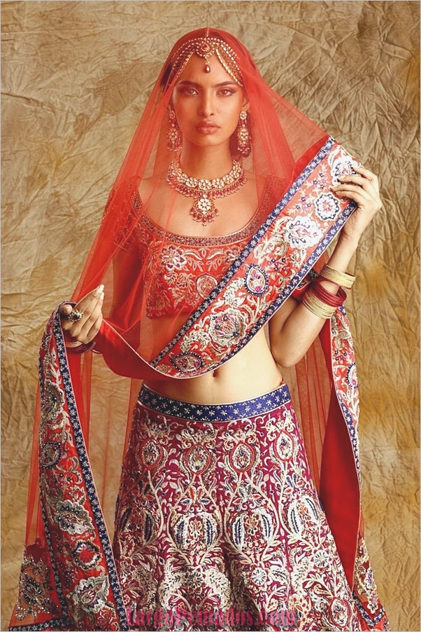 Vestidos y trajes indios elegantes21