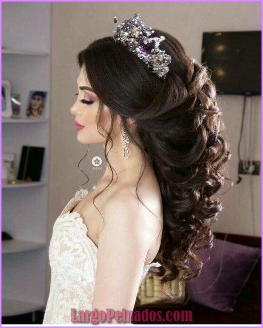 peinados de novia con tiara de flores 5