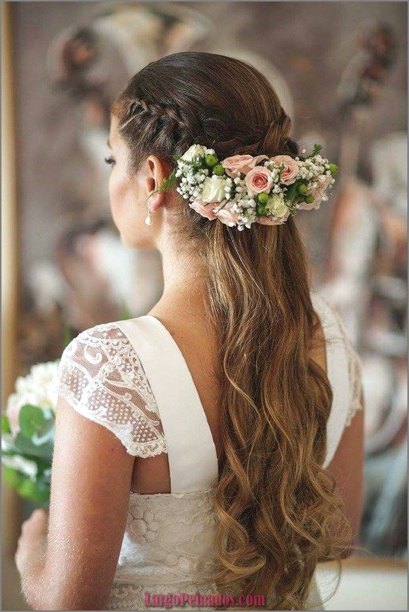 peinados de novia con tiara de flores 16
