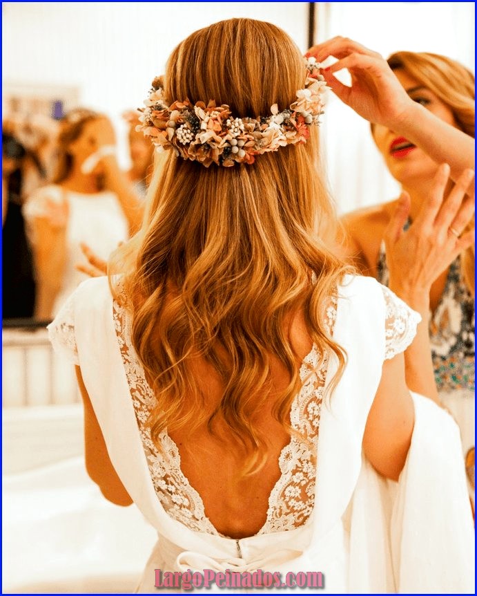 peinados de novia con flores naturales cabello suelto 5