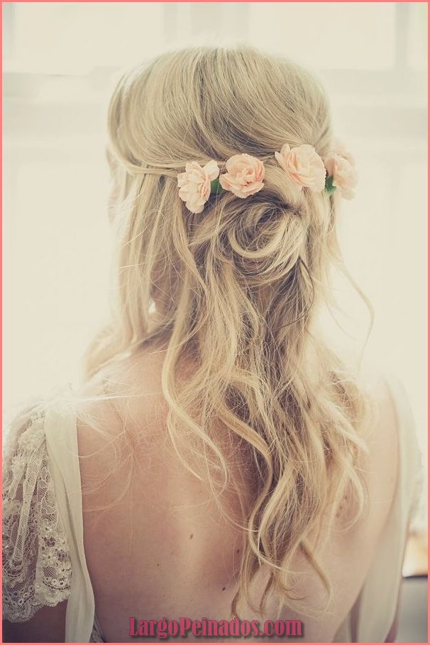 peinados de novia con flores naturales cabello suelto 12