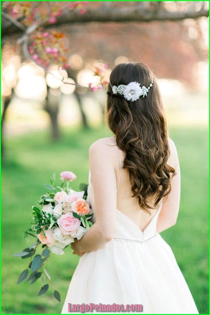 peinados de novia con flores naturales cabello suelto 18