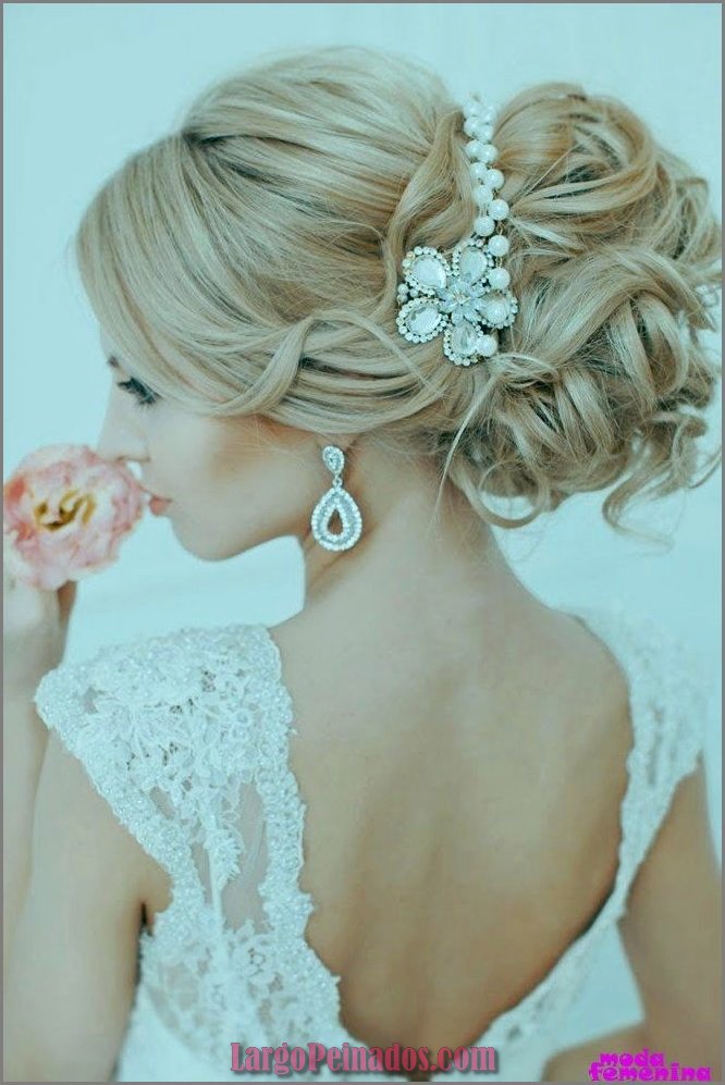 peinados de novia con flores naturales cabello suelto 25