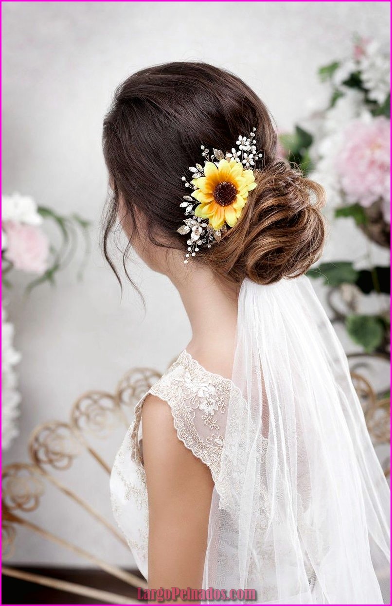 peinados de novia con corona 22
