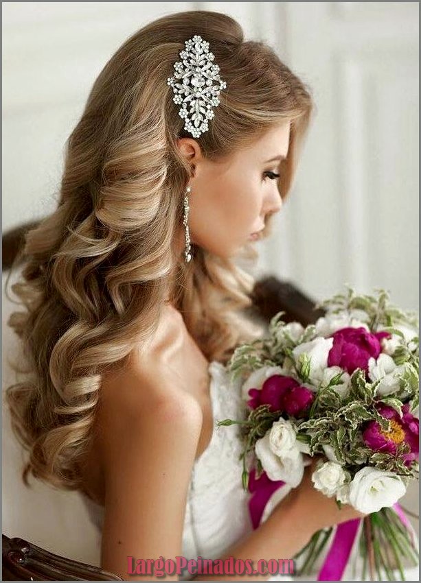 peinados de novia pelo suelto con tiara 8