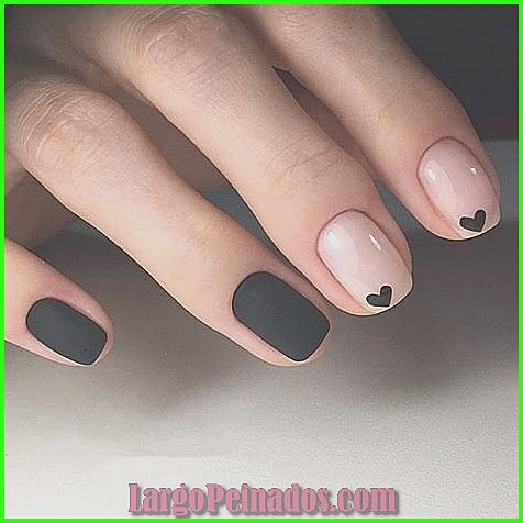 Diseños de uñas minimalistas para un look elegante