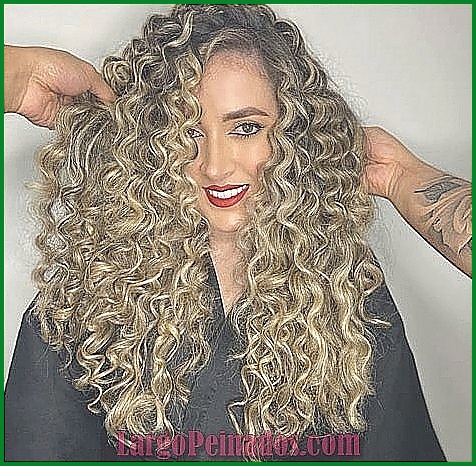 Los colores de pelo que mejor van con cabello rizado