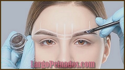 Maquillaje de cejas perfecto: técnicas y productos recomendados