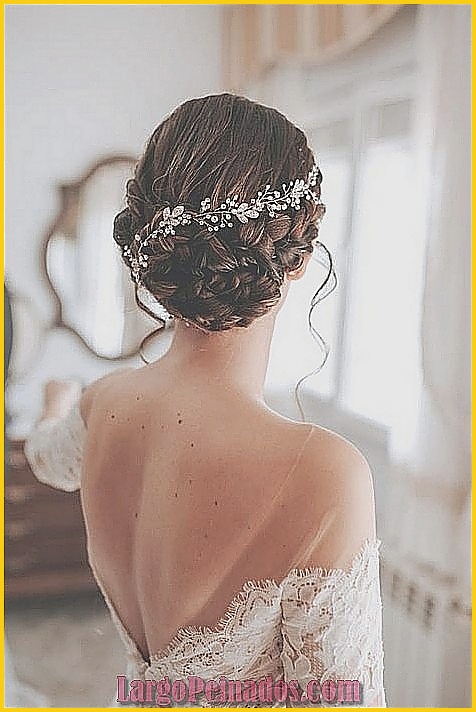 Peinados de novia con estilo romántico